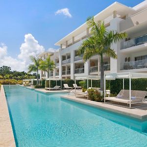 Suite Master con Vistas a la Piscina